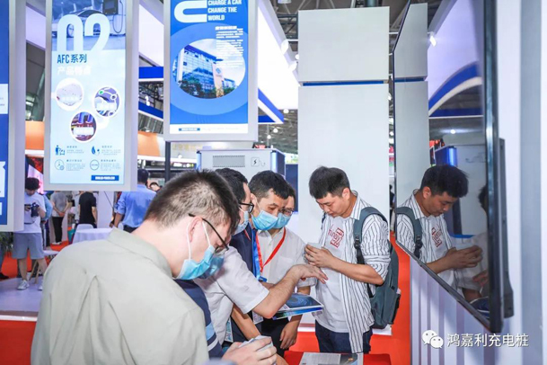 行而不。蠢纯善冢桌謞y易游荣获充电桩十大品牌奖项(图3)